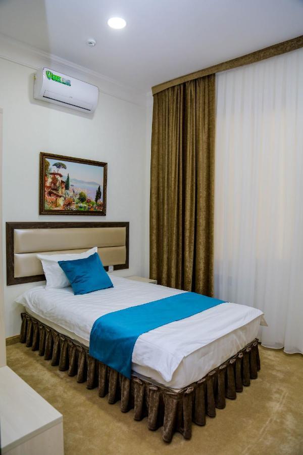 Hotel Globus Tashkent Esterno foto