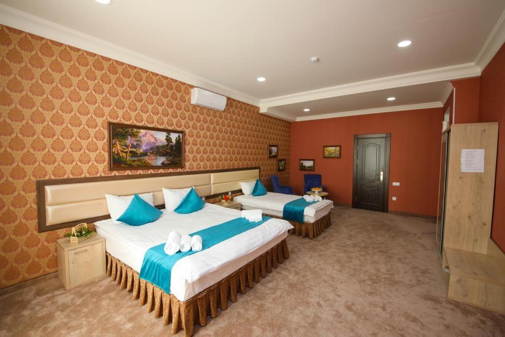 Hotel Globus Tashkent Esterno foto
