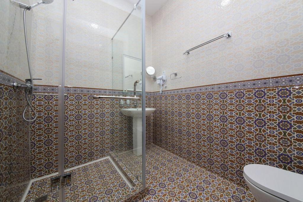 Hotel Globus Tashkent Esterno foto