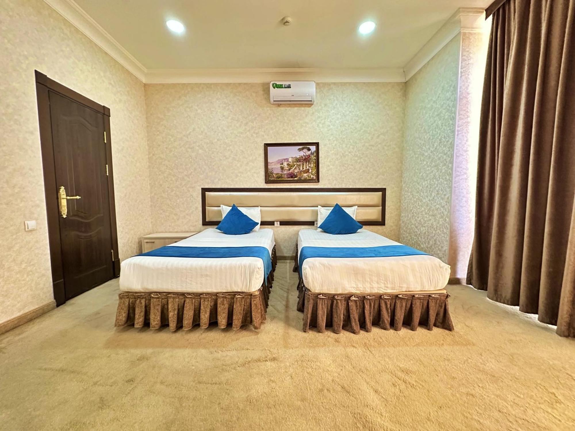 Hotel Globus Tashkent Esterno foto