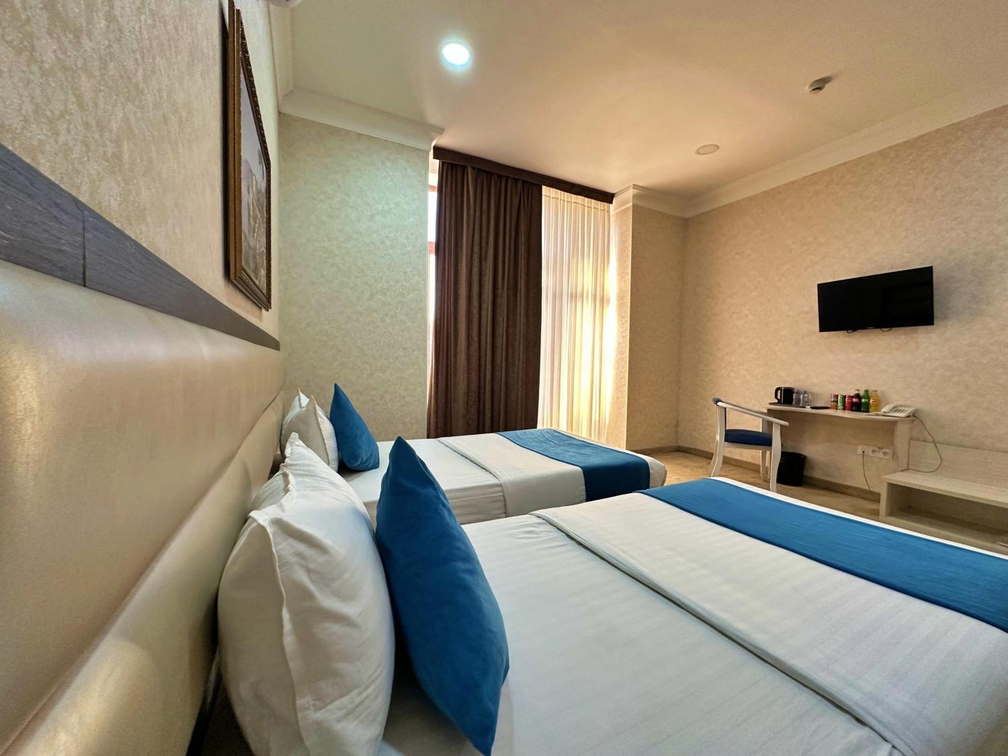 Hotel Globus Tashkent Esterno foto