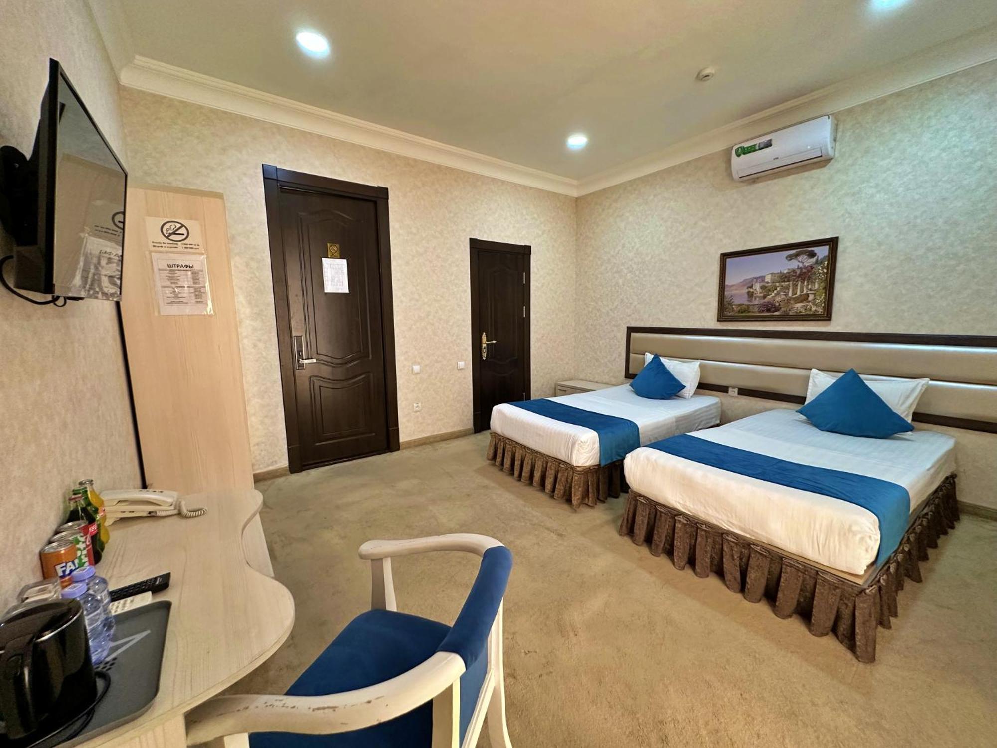 Hotel Globus Tashkent Esterno foto